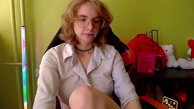 Snapshot of juicyPenny chatting on 06/17/26, 09:30 juicyPenny online show from 06/17/26, 09:30