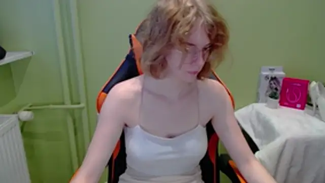 juicyPenny online show from 11/19/25, 07:30