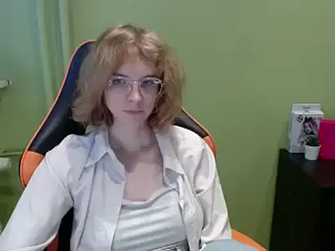 juicyPenny online show from 12/05/25, 09:52