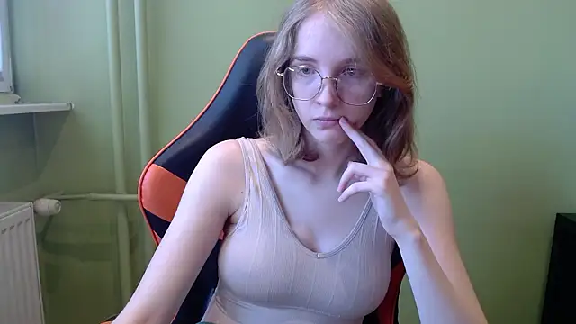 juicyPenny online show from 03/28/26, 02:07