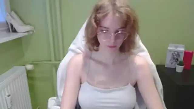 juicyPenny online show from 12/22/25, 07:52