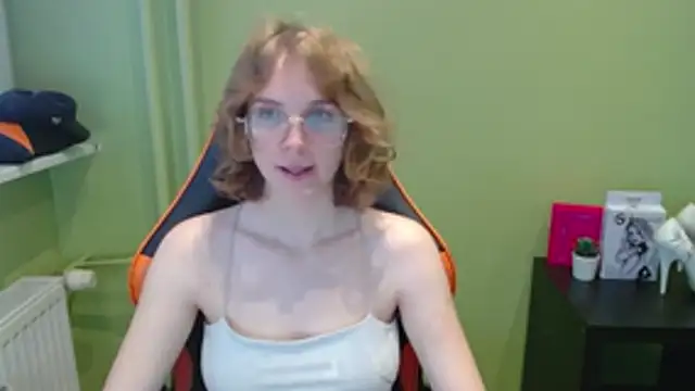 juicyPenny online show from 11/28/25, 07:41