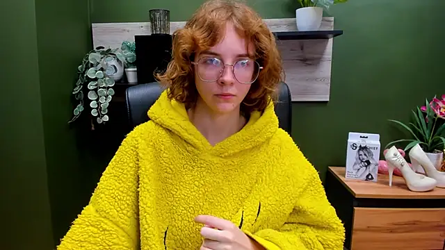 juicyPenny online show from 10/17/25, 05:33