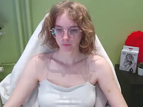 juicyPenny online show from 12/02/25, 07:32