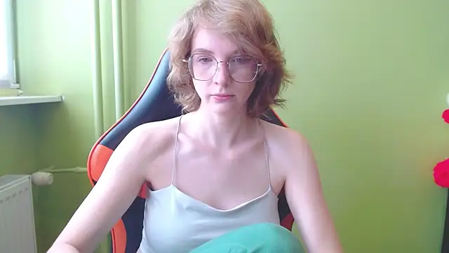 juicyPenny online show from 04/28/26, 06:40