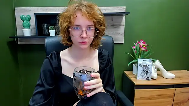 juicyPenny online show from 09/25/25, 06:30