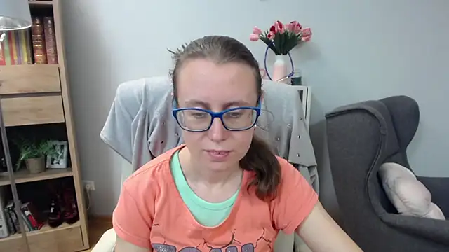 Snapshot of sweetxLizzy chatting on 06/03/26, 04:35 sweetxLizzy online show from 06/03/26, 04:35