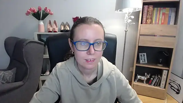 sweetxLizzy online show from 11/18/25, 05:33