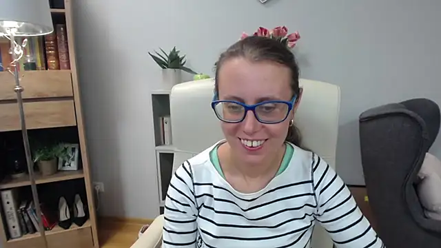 Snapshot of sweetxLizzy chatting on 07/15/26, 04:52 sweetxLizzy online show from 07/15/26, 04:52