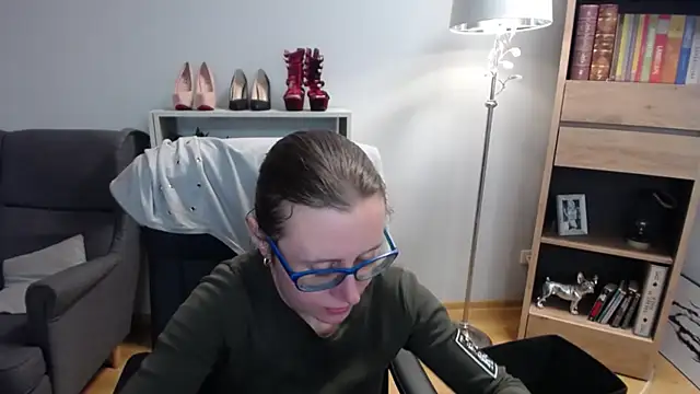 sweetxLizzy online show from 10/21/25, 04:23