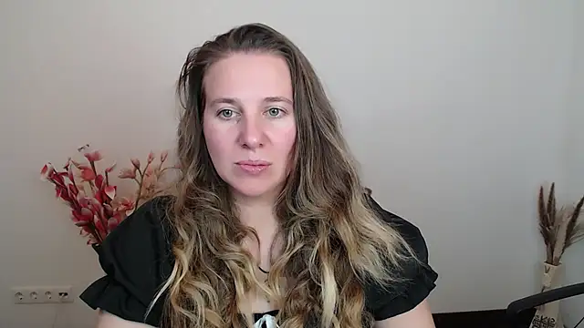 Darklure  online show from 10/08/25, 07:14