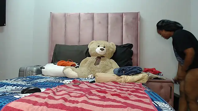 Abby 108 online show from 12/22/25, 03:06