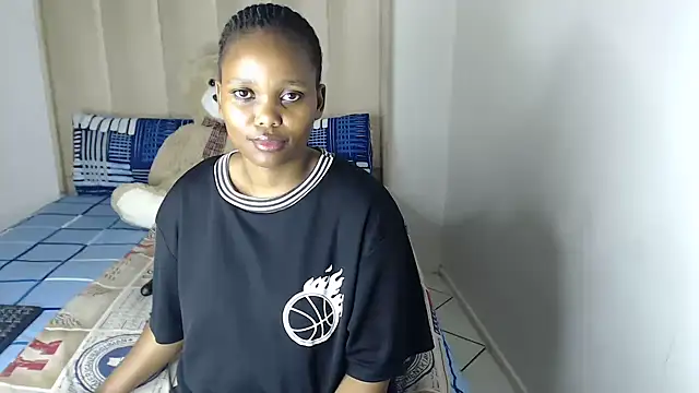 Snapshot of Abby_108 chatting on 11/16/25, 08:13 Abby 108 online show from 11/16/25, 08:13