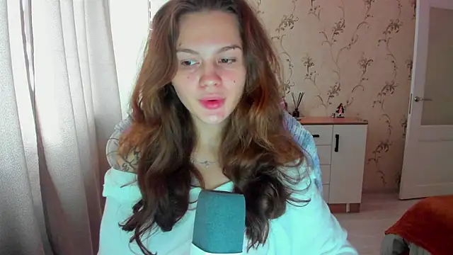 Snapshot of yourdreamm_ chatting on 10/16/25, 07:05 yourdreamm online show from 10/16/25, 07:05