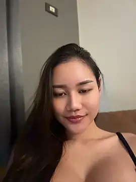 Snapshot of cherrycuteasian chatting on 07/03/26, 04:52 cherrycuteasian online show from 07/03/26, 04:52