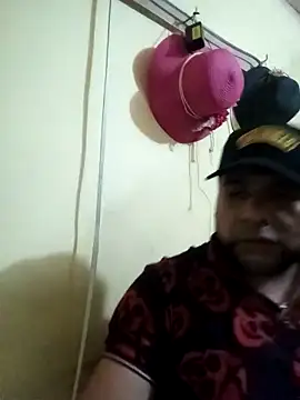 Snapshot of RandalHot chatting on 11/30/25, 08:26 RandalHot online show from 11/30/25, 08:26