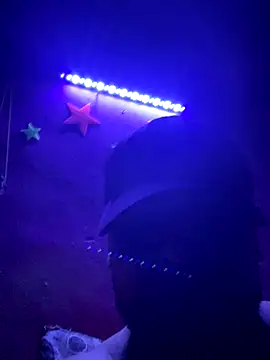 Snapshot of RandalHot chatting on 10/27/25, 11:11 RandalHot online show from 10/27/25, 11:11