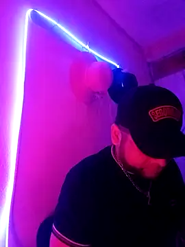 Snapshot of RandalHot chatting on 11/29/25, 06:35 RandalHot online show from 11/29/25, 06:35