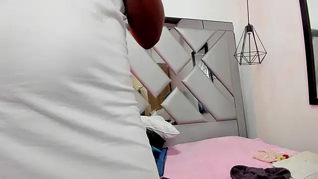 Snapshot of Lorenn_Hill chatting on 10/02/25, 05:27 Lorenn Hill online show from 10/02/25, 05:27