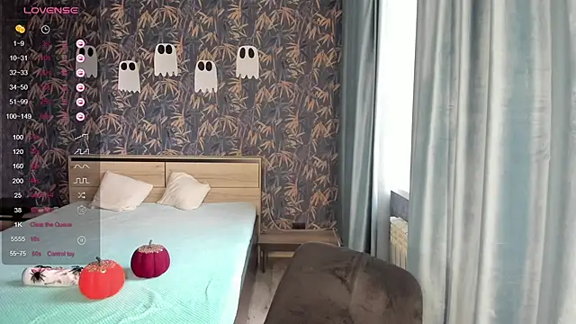 Kseni a online show from 10/29/25, 08:57