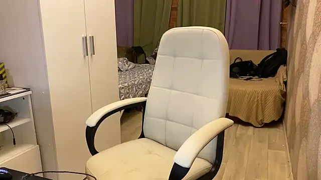 eleganc3 online show from 03/28/26, 09:27