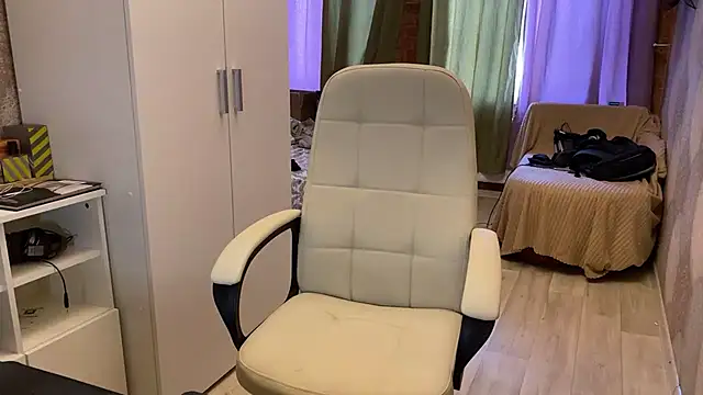 eleganc3 online show from 03/28/26, 09:21