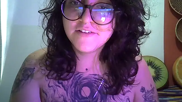 Snapshot of Blue_Liz chatting on 09/26/25, 12:12 Blue Liz online show from 09/26/25, 12:12