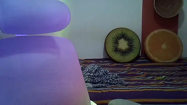 Snapshot of Blue_Liz chatting on 09/23/25, 12:34 Blue Liz online show from 09/23/25, 12:34