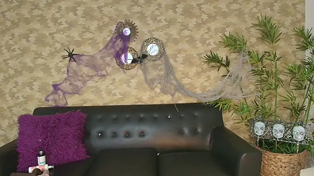 katspicy  online show from 10/27/25, 01:12