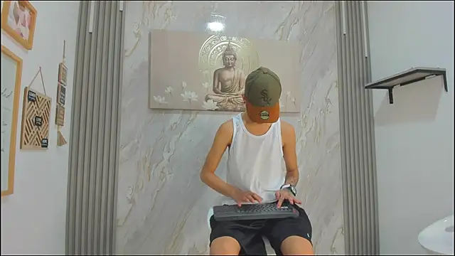 Snapshot of TWINKS_BOYS1 chatting on 12/18/25, 07:40 TWINKS BOYS1 online show from 12/18/25, 07:40