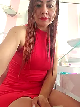 Snapshot of sandy_y chatting on 10/19/25, 04:10 sandy y online show from 10/19/25, 04:10