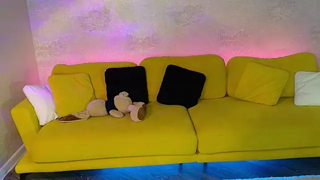 Katherinepinke online show from 10/12/25, 10:16