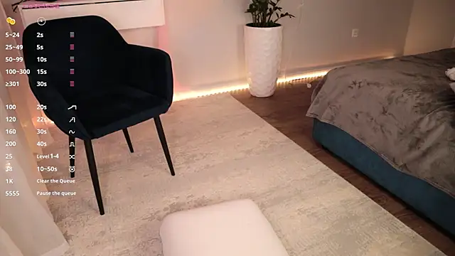 Katherinepinke online show from 04/17/26, 07:49