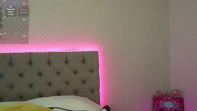 Katherinepinke online show from 10/21/25, 05:07