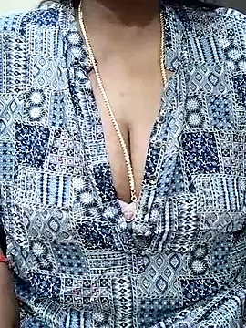 shobini online show from 10/28/25, 02:38