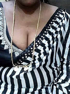 shobini online show from 10/22/25, 01:54