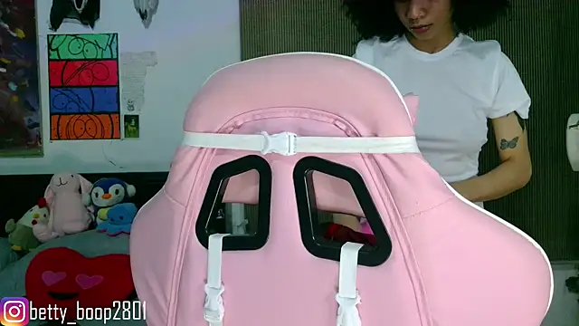 bettyboo2801 online show from 05/08/26, 04:27