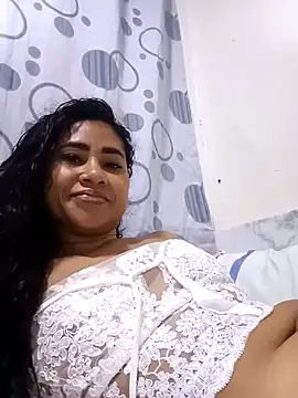 PERLA BLACK  online show from 10/13/25, 10:50