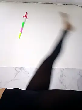 PERLA BLACK  online show from 10/10/25, 11:16