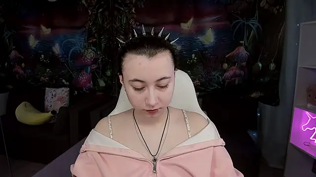 ClaraParks online show from 04/14/26, 07:30