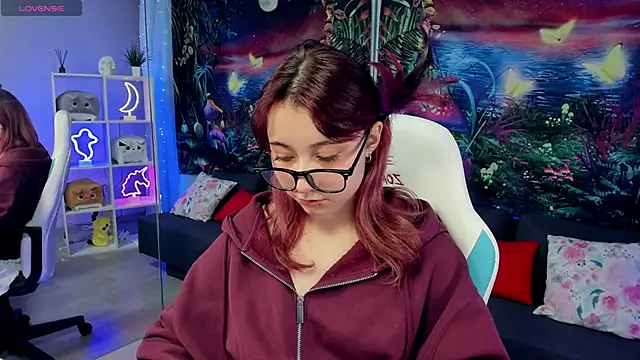 ClaraParks online show from 11/29/25, 08:42