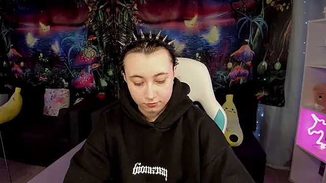 ClaraParks online show from 04/11/26, 07:45