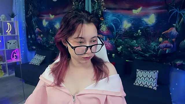 ClaraParks online show from 11/26/25, 06:41