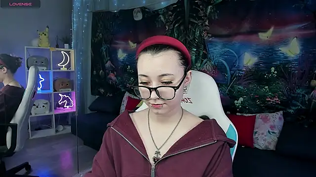 Snapshot of ClaraParks chatting on 02/25/26, 06:52 ClaraParks online show from 02/25/26, 06:52