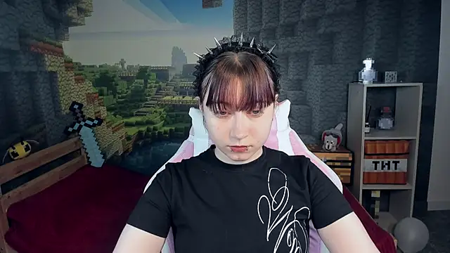 ClaraParks online show from 03/25/26, 06:29