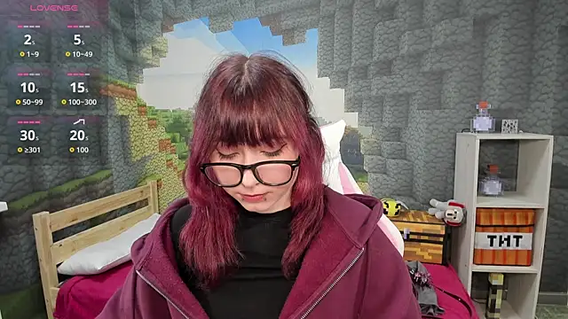 ClaraParks online show from 11/07/25, 06:34