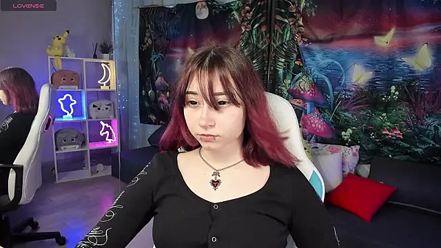 Snapshot of ClaraParks chatting on 02/11/26, 07:25 ClaraParks online show from 02/11/26, 07:25