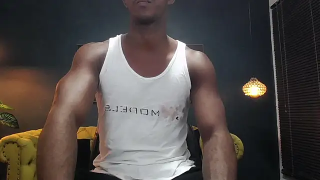 Snapshot of blackbignude chatting on 09/24/25, 01:35 blackbignude online show from 09/24/25, 01:35