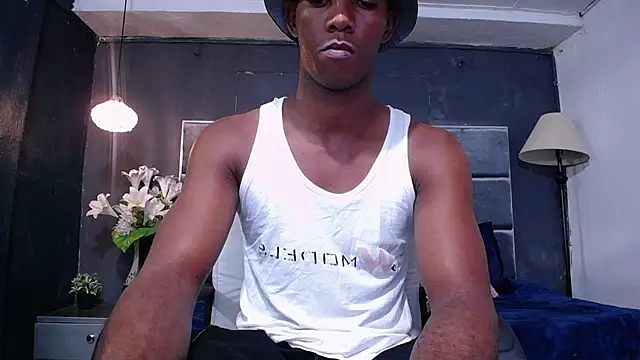 Snapshot of blackbignude chatting on 11/28/25, 01:39 blackbignude online show from 11/28/25, 01:39