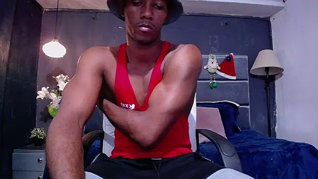 Snapshot of blackbignude chatting on 12/03/25, 01:28 blackbignude online show from 12/03/25, 01:28